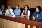 Konferensi Pers Kasus Wanda Hamidah