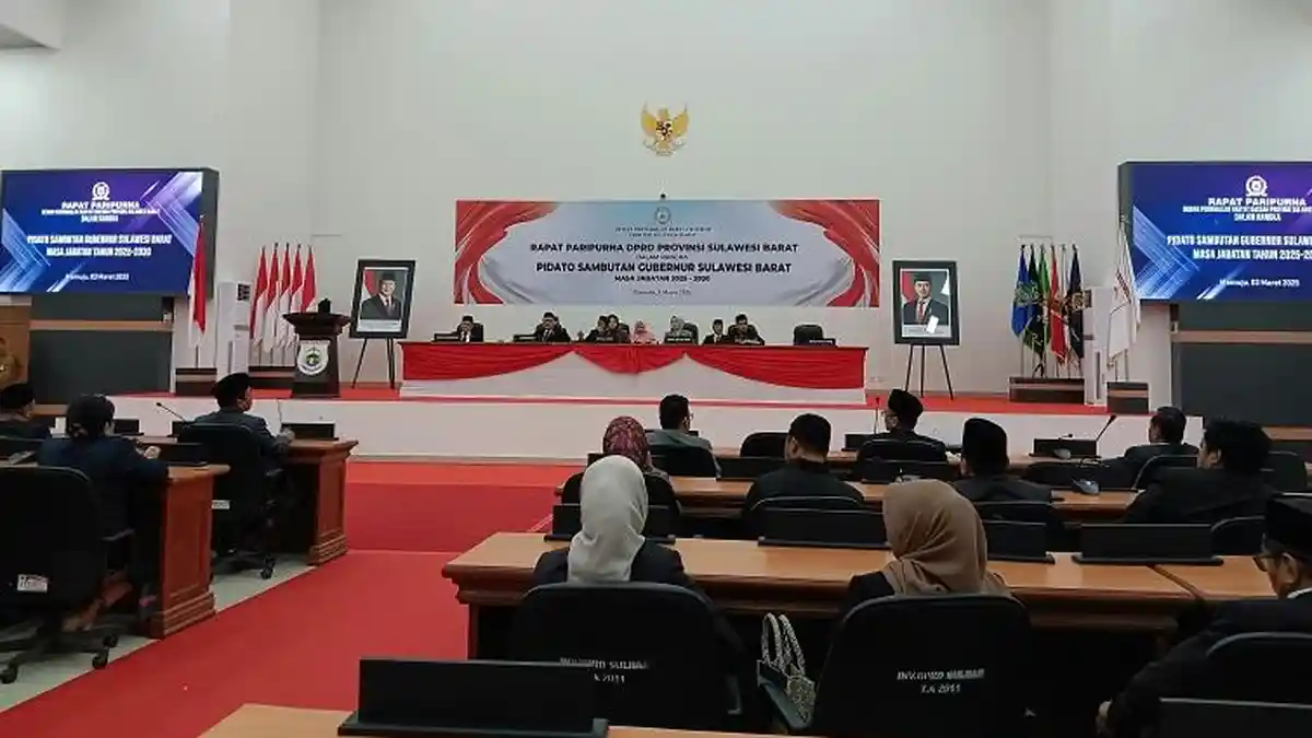 DPRD Sulbar Serukan Persatuan Usai Pilkada di Paripurna Mendengar Pidato Sambutan Gubernur Sulbar