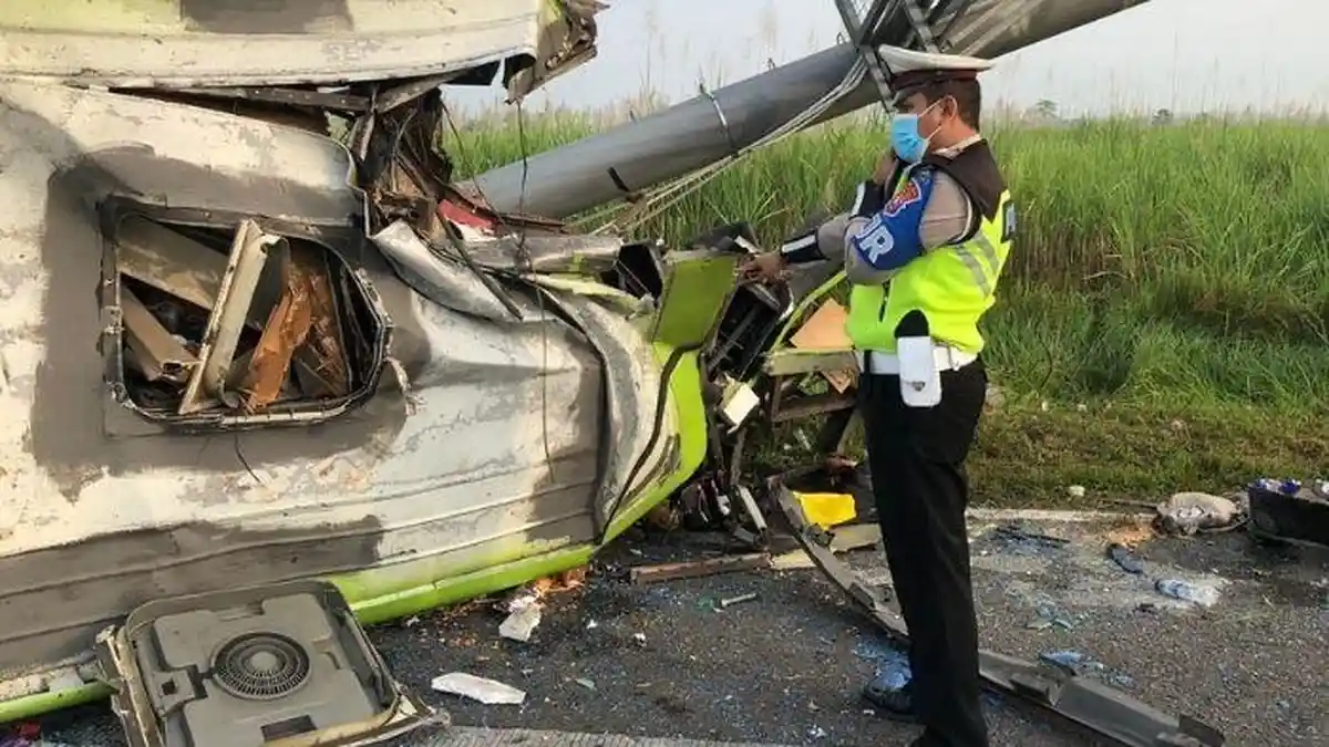 Kecelakaan Maut Bus Ardiansyah di Tol Sumo, Data Sementara 9 Warga Benowo Menjadi Korban