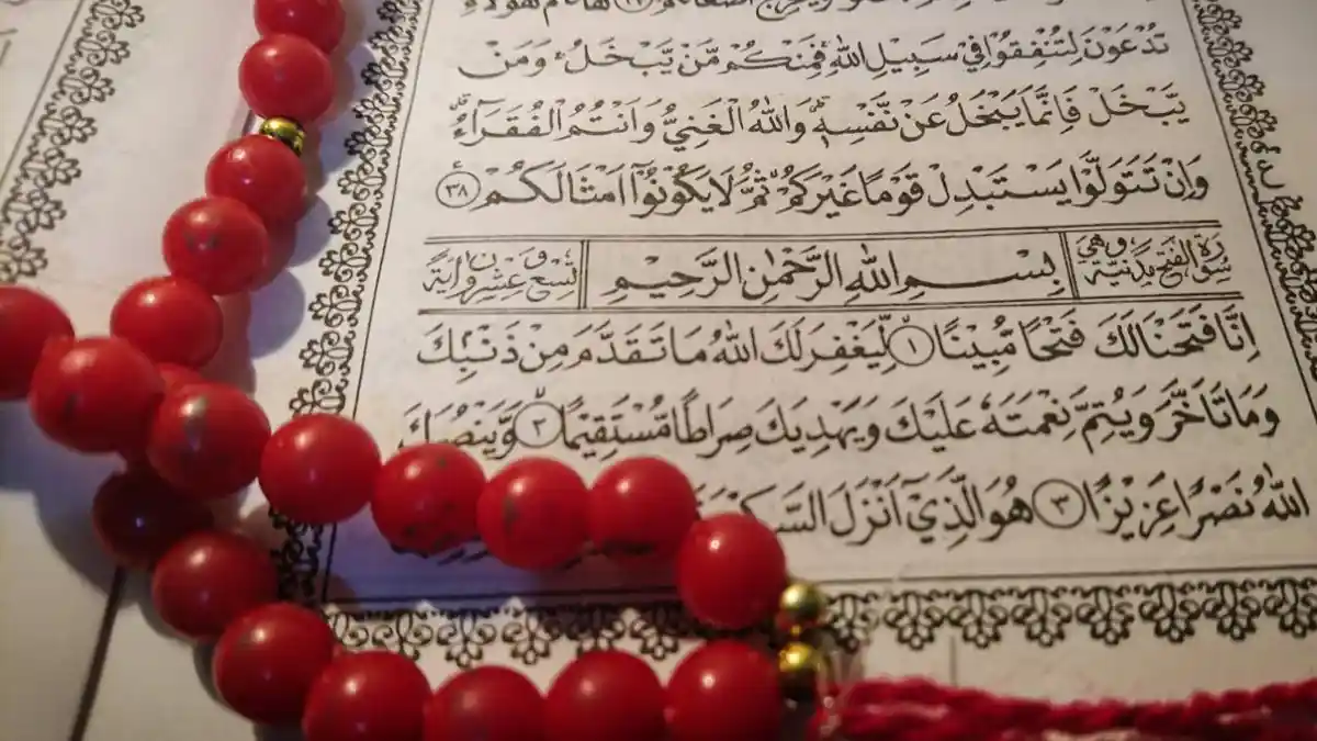 Surat Al Fath Lengkap Arab Latin dan Artinya