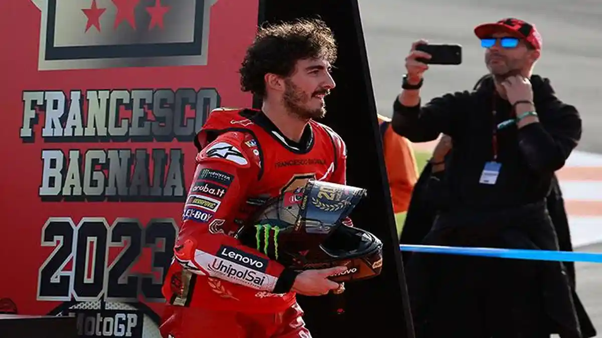 Francesco Bagnaia Sah Juara Dunia MotoGP 2023 Back to Back! Rebut ...
