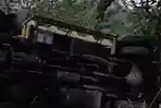 BREAKING NEWS: Satu Unit Mobil Dum Truk Terguling di Tanjakan Golo Ronto Manggarai Timur