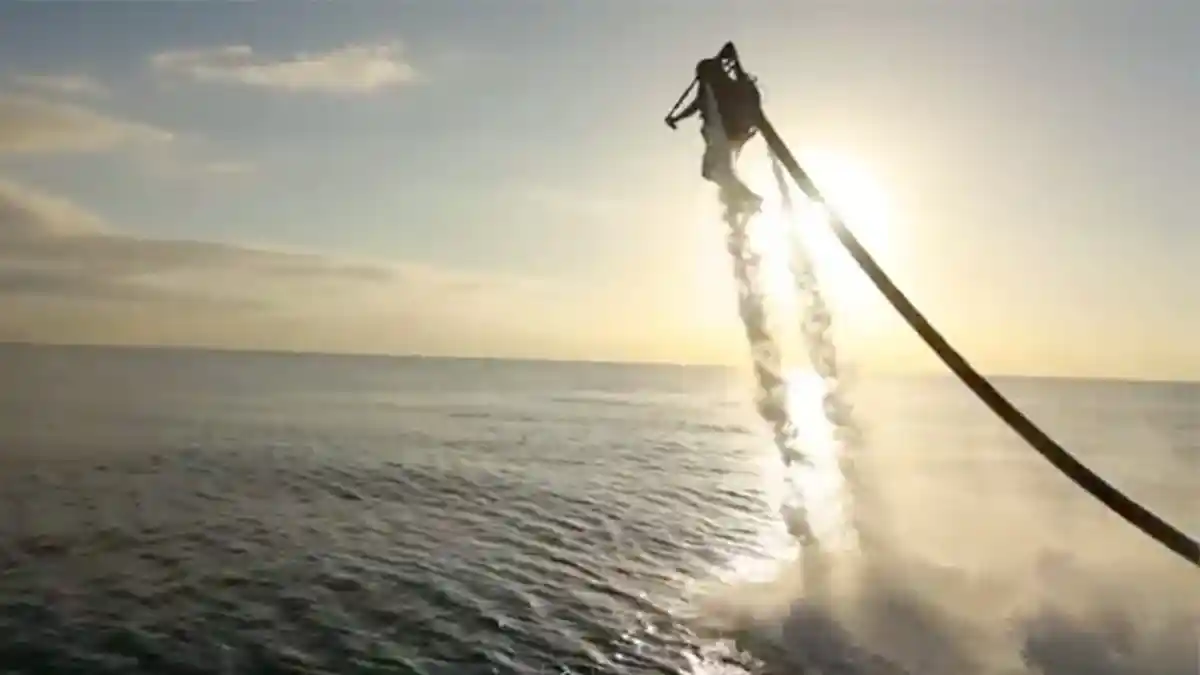 Pilot Ini Laporkan Ada Pria dengan Jetpack Terbang di Atas Bandara