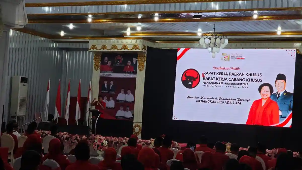 Plt Ketua PDIP Gorontalo Olly Dondokambey Buka Rakerdasus, Ungkap Potensi Kemenangan Pilkada