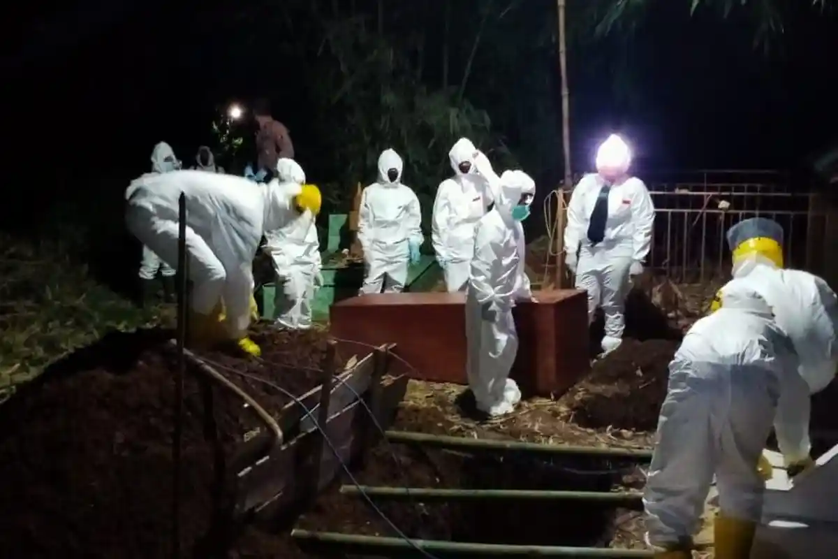 Banyak Dokter Meninggal karena Covid-19, IDI: Faskes Terancam Kolaps