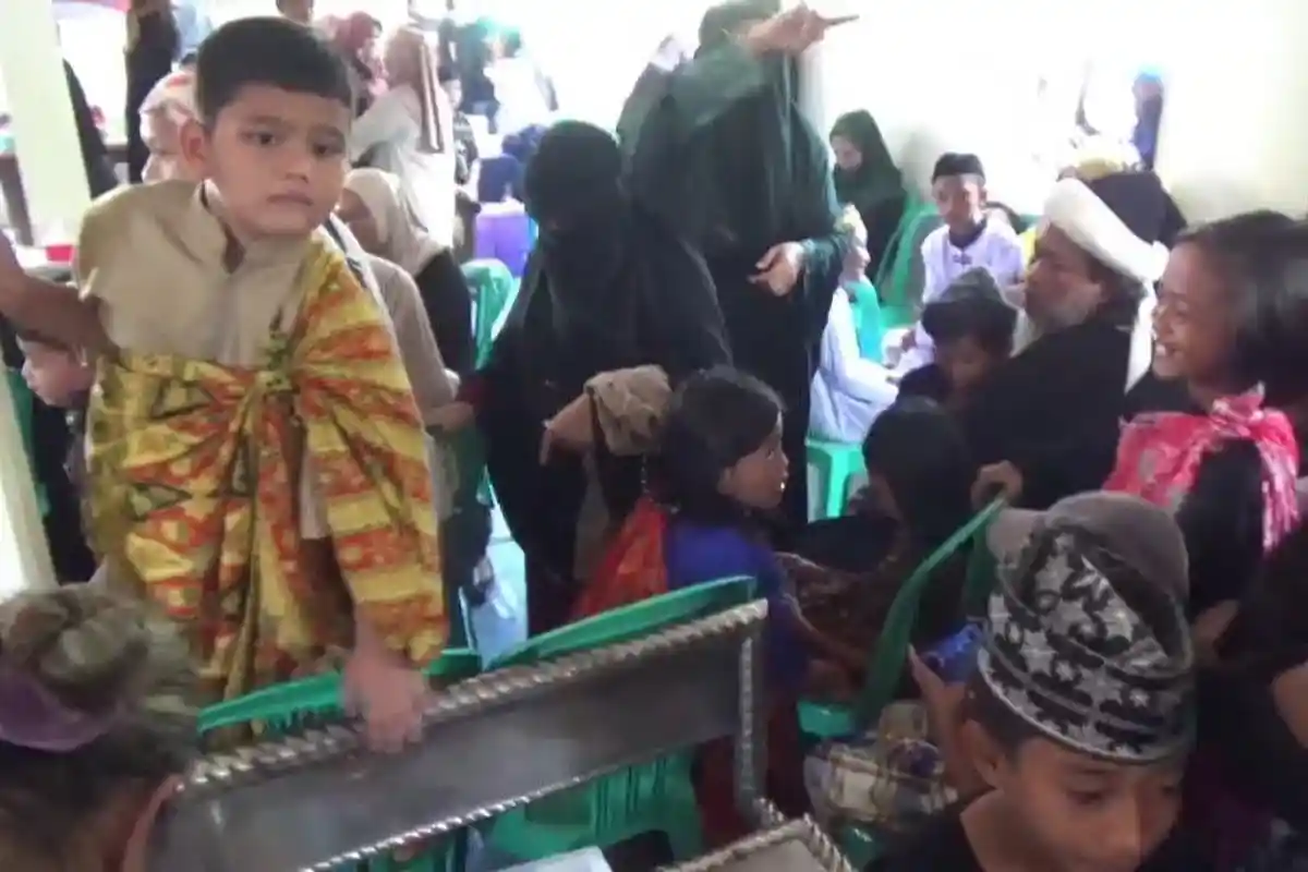 53 Anak di Kampung Jemaah An Nadzir Gowa Khitan Massal Gratis