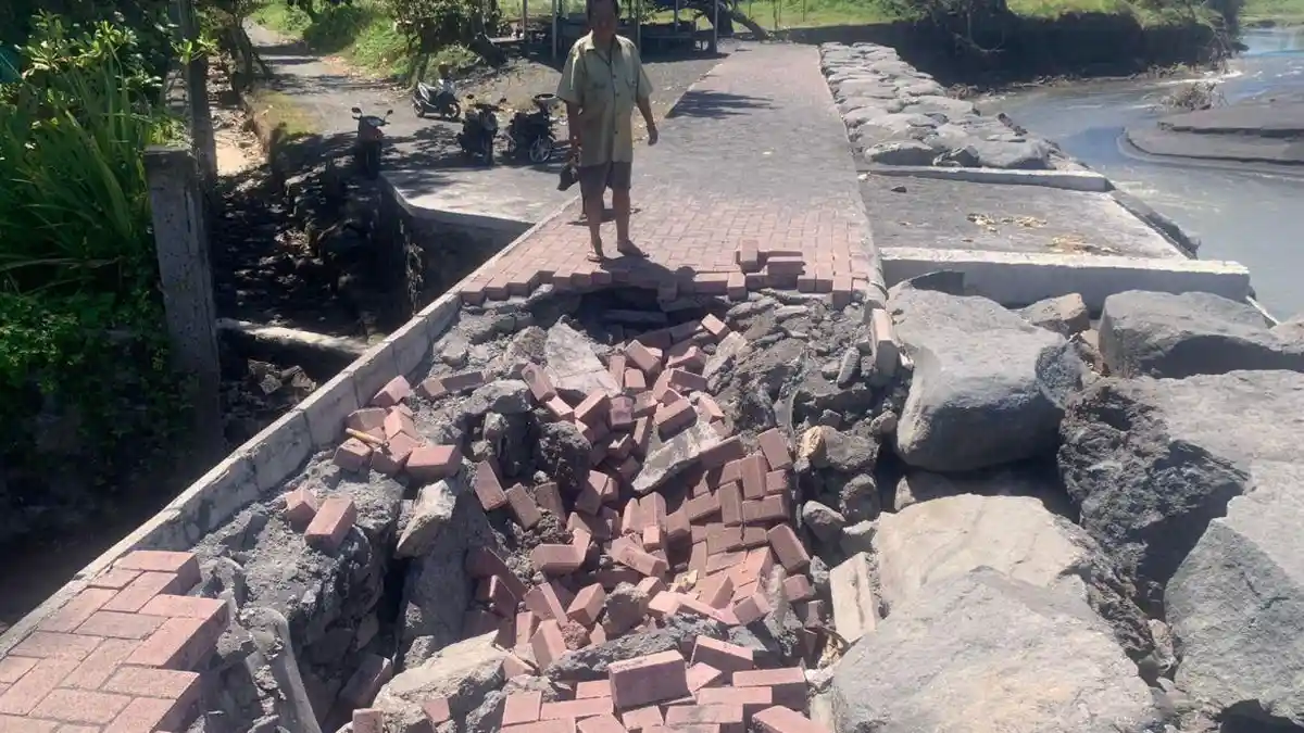 Abrasi Parah dan Jogging Track di Pantai Tegal Besar, Terus Ganti Proposal Tapi Tidak Ada Penanganan
