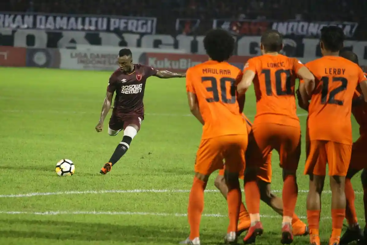 PSM Berhasil Menang Atas Borneo FC, Guy Junior Tampil Sebagai Pahlawan