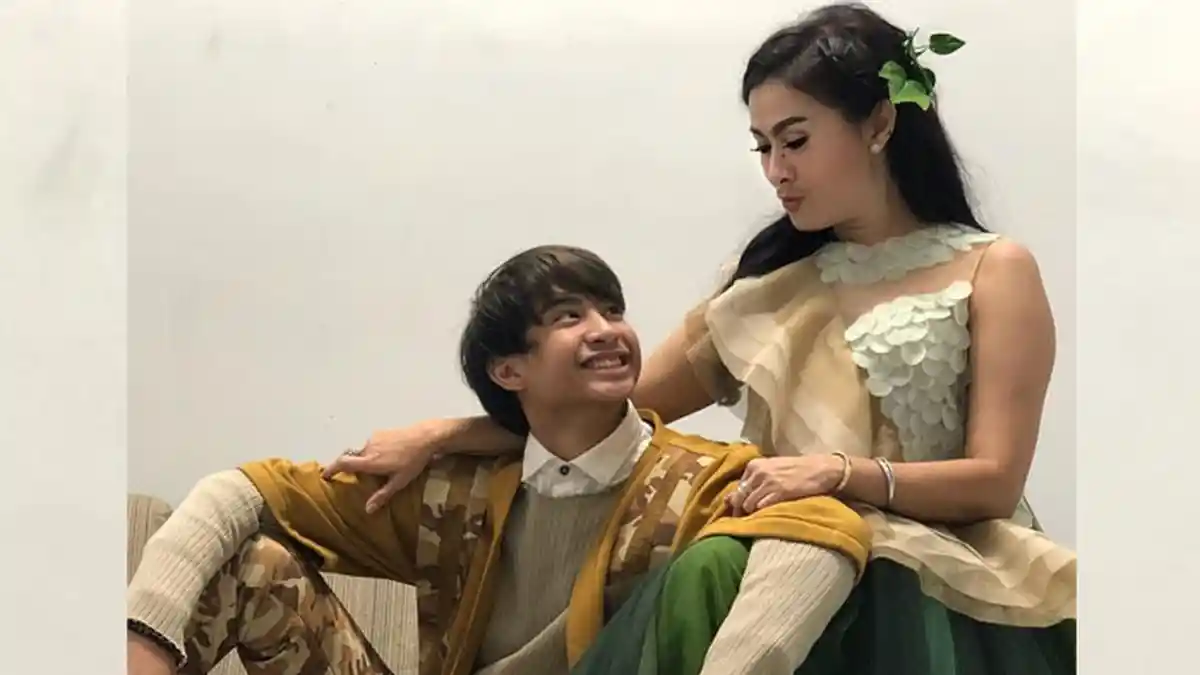 Devano Dibully Gara-Gara Lagunya Mirip Penyanyi Lain, Iis Dahlia: Awas Kalau Anak Gue Kenapa-Kenapa