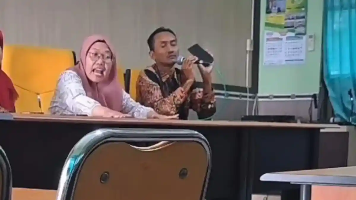 Viral, Oknum Guru MAN 1 Lamongan Gebrak Meja dan Bentak Siswa yang Protes Tak Terinput Dalam SNBP