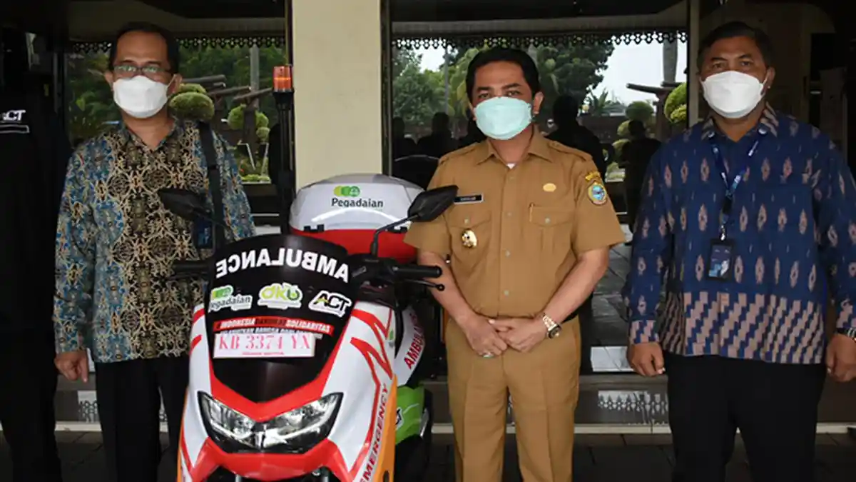 Pegadaian Syariah Serahkan Bantuan Motor Ambulance Kepada ACT Kalbar
