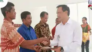 penghargaan-kepada-kepala-desa-yang-memasuki-purnah-tugas.jpg