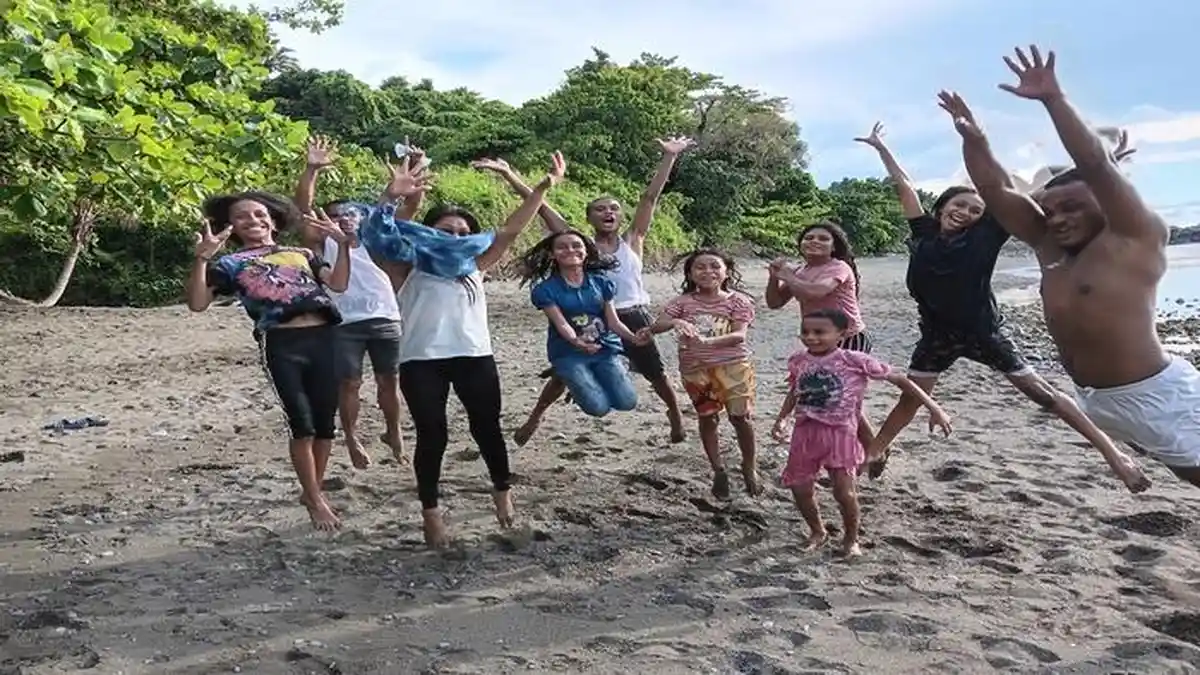 Pantai Saoka Rekomendasi Wisata Manarik Pas Libur di Kota Sorong