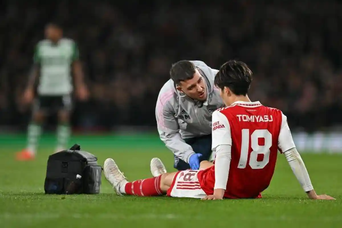 Transfer Pemain : Arsenal Ajukan Tawaran Kontrak Kepada Bek Takehiro Tomiyasu 