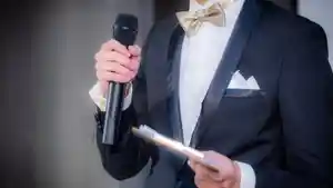 Ilustrasi-MC-Acara-Formal.jpg