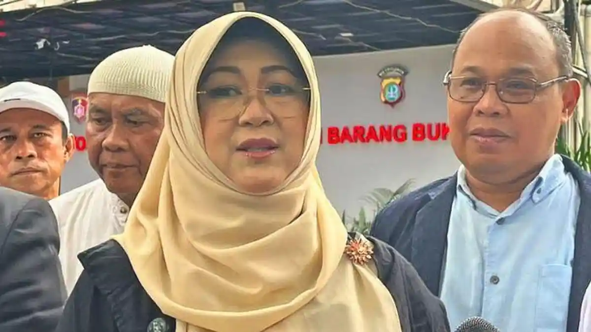 Dokter Tifa Bongkar Kejanggalan Berkas Ijazah Jokowi: Molor 84 Hari