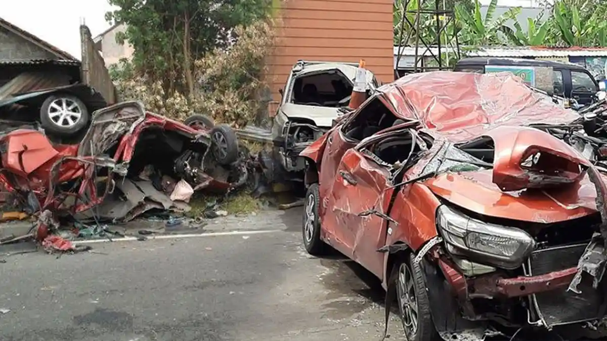 Kecelakaan Maut Sleman Tewaskan 4 ABG, Pengemudi Mobilio Ternyata Masih 17 Tahun, Belum Punya SIM