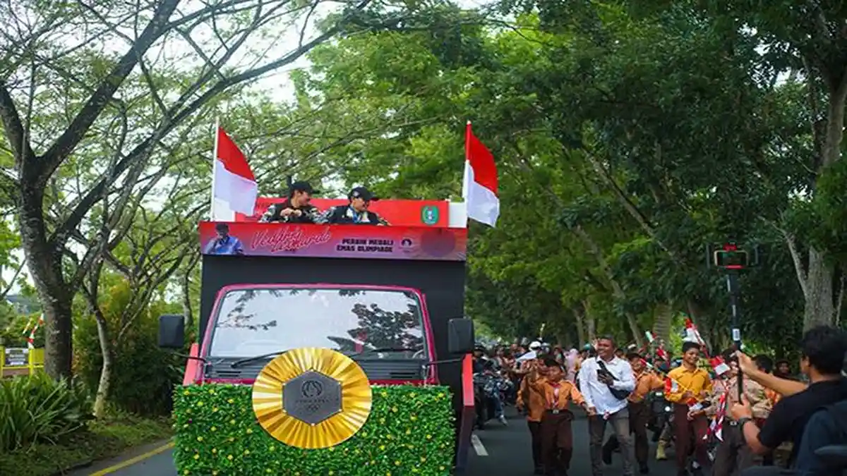 Aice dan Warga Antusias Sambut Pahlawan Olimpiade dari Pontianak, Veddriq Leonardo
