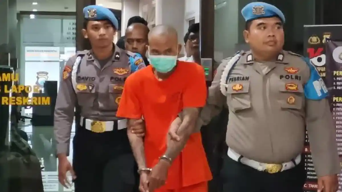 Kesal Diejek Sering Utang Rokok, Pria di Gresik Tega Bacok Tetangga hingga Jarinya Putus