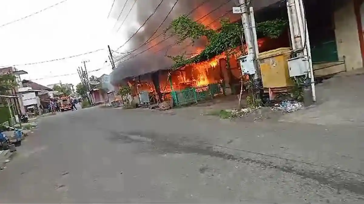 4 Bangunan Rumah juga Tempat Usaha di Kota Sigli Ludes Terbakar, Sumber Api Diungkap