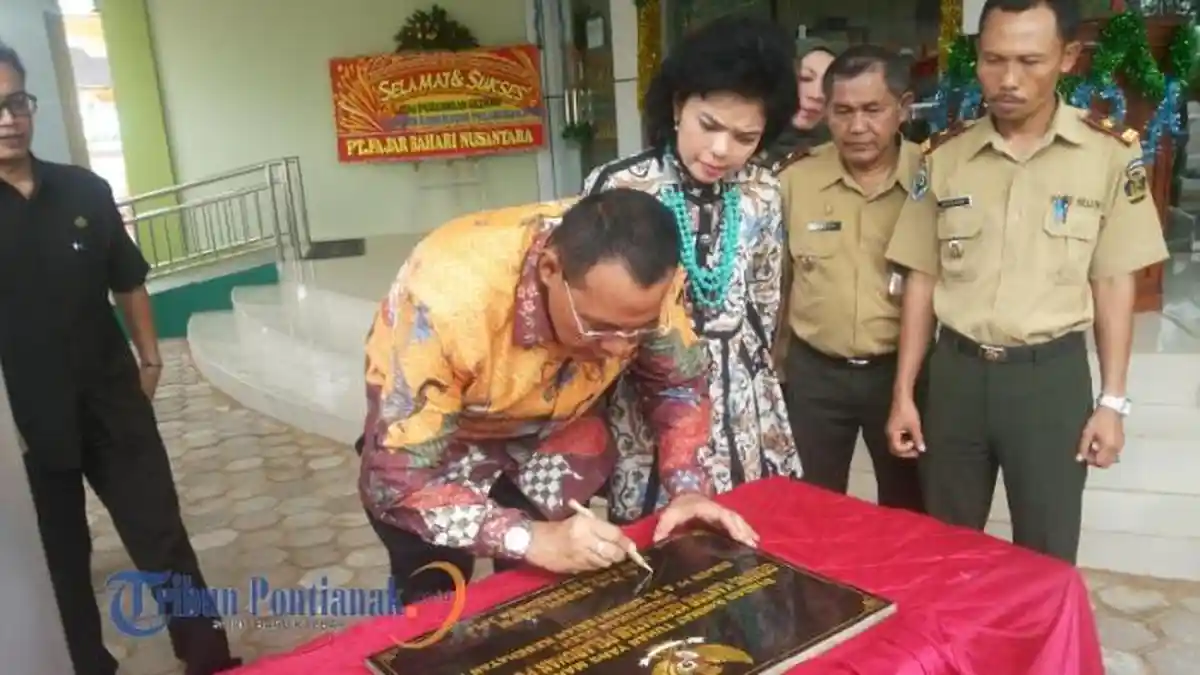 Dirjen Kemenkes Resmikan Kantor Kesehatan Pelabuhan Pontianak