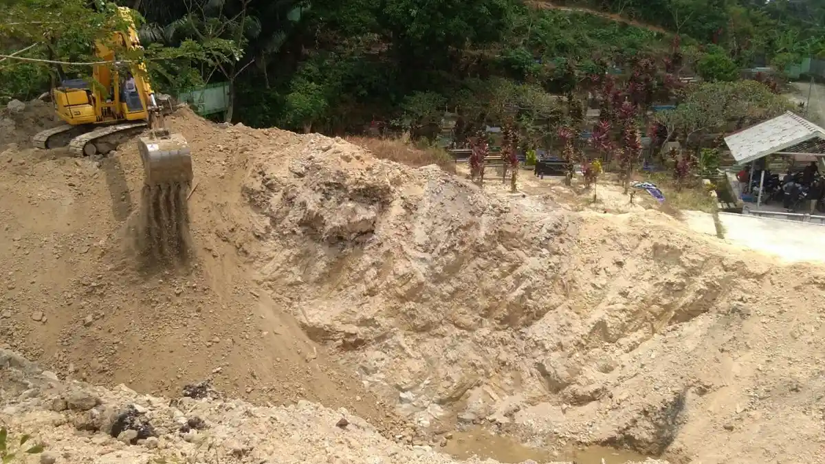 Oknum Polisi Ditetapkan sebagai Tersangka Kasus Tambang Ilegal di Area Makam