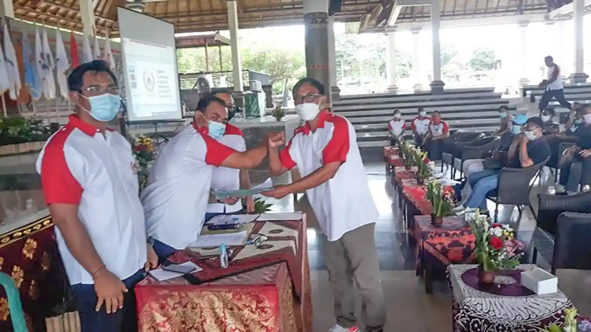 Wayan Subamia Secara Aklamasi Kembali Nahkodai KONI Klungkung 