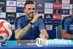 Penjaga-gawang-Arema-FC-Lucas-Frigeri-siap-tampil-kembali-menjadi-starter.jpg