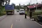 Balita-Tewas-Dalam-Kecelakaan-Maut-di-Muba-Motor-yang-Dikemudikan-Ayahnya-Tabrak-Belakang-Truk.jpg