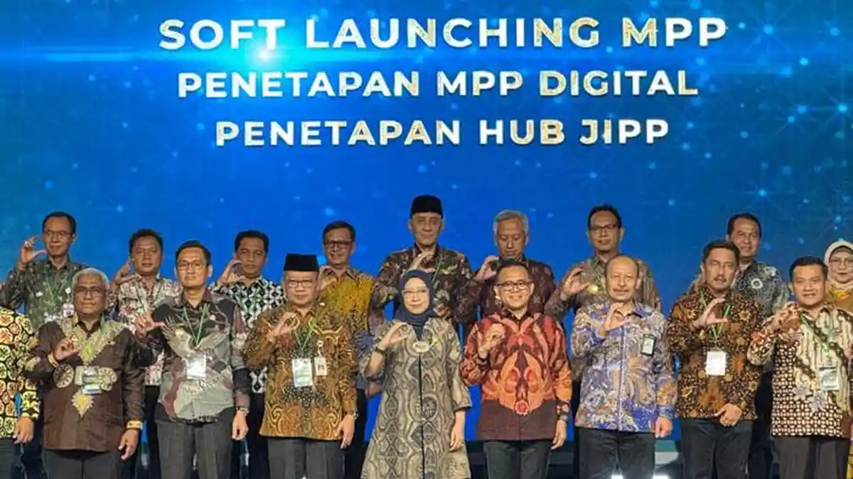 Masyarakat Bangkalan Menapaki Era Digital, MPP Mudahkan Mengakses Layanan Pemerintah dari Rumah