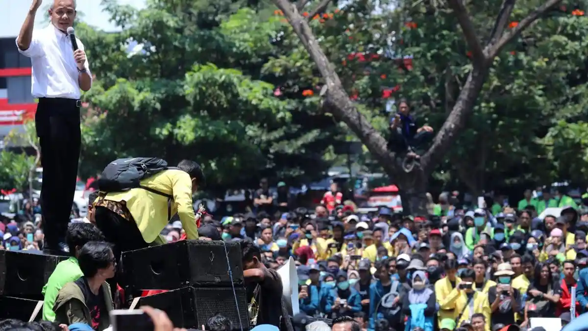 Pakar Komunikasi Politik: Gaya Ganjar Hadapi Demonstran Patut Dicontoh