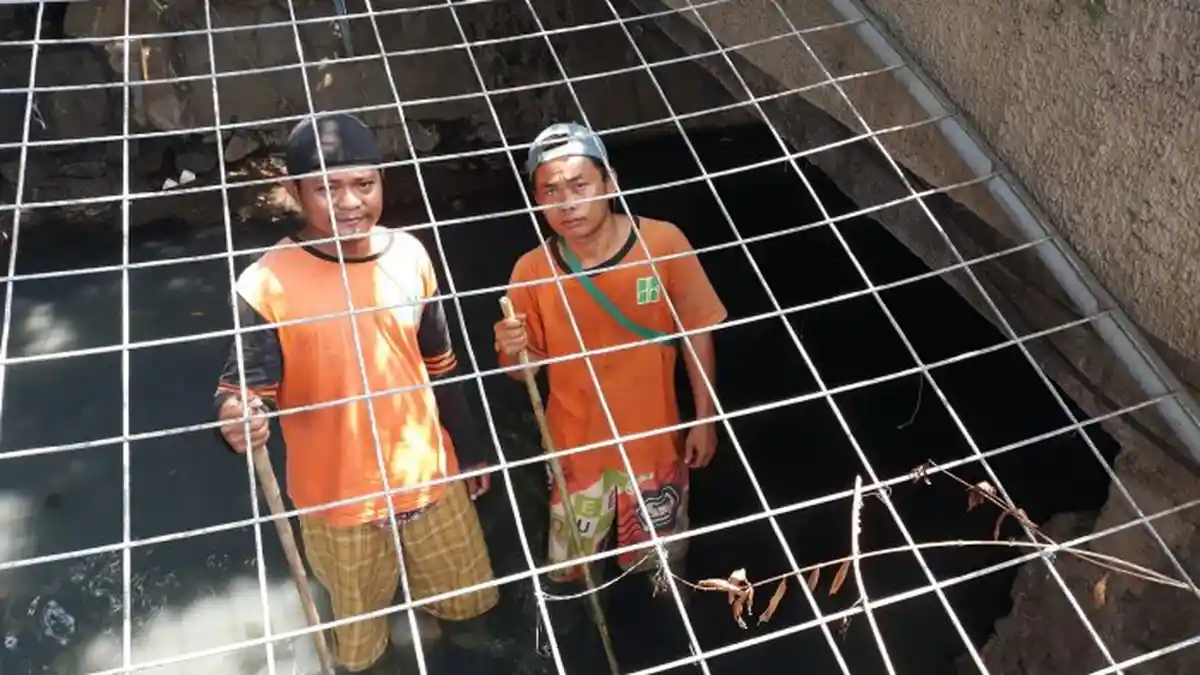 Kisah Petugas Pembersih Selokan Air Cilandak, Temukan Keris dan Tongkat Pedang