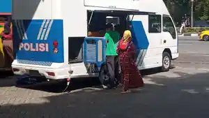 hari-Selasa-pelayanan-SIM-Keliling-Pekanbaru-ada-di-depan-MTC-Panam-atau-eks-Giant-Panam.jpg