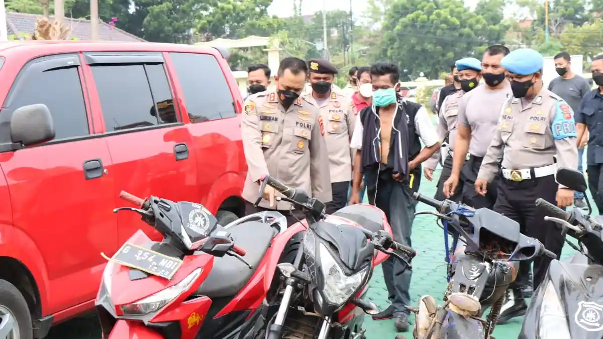 Polisi Sweeping Markas GMBI di Indramayu, Ini yang Ditemukan, Langsung Diangkut ke Polres