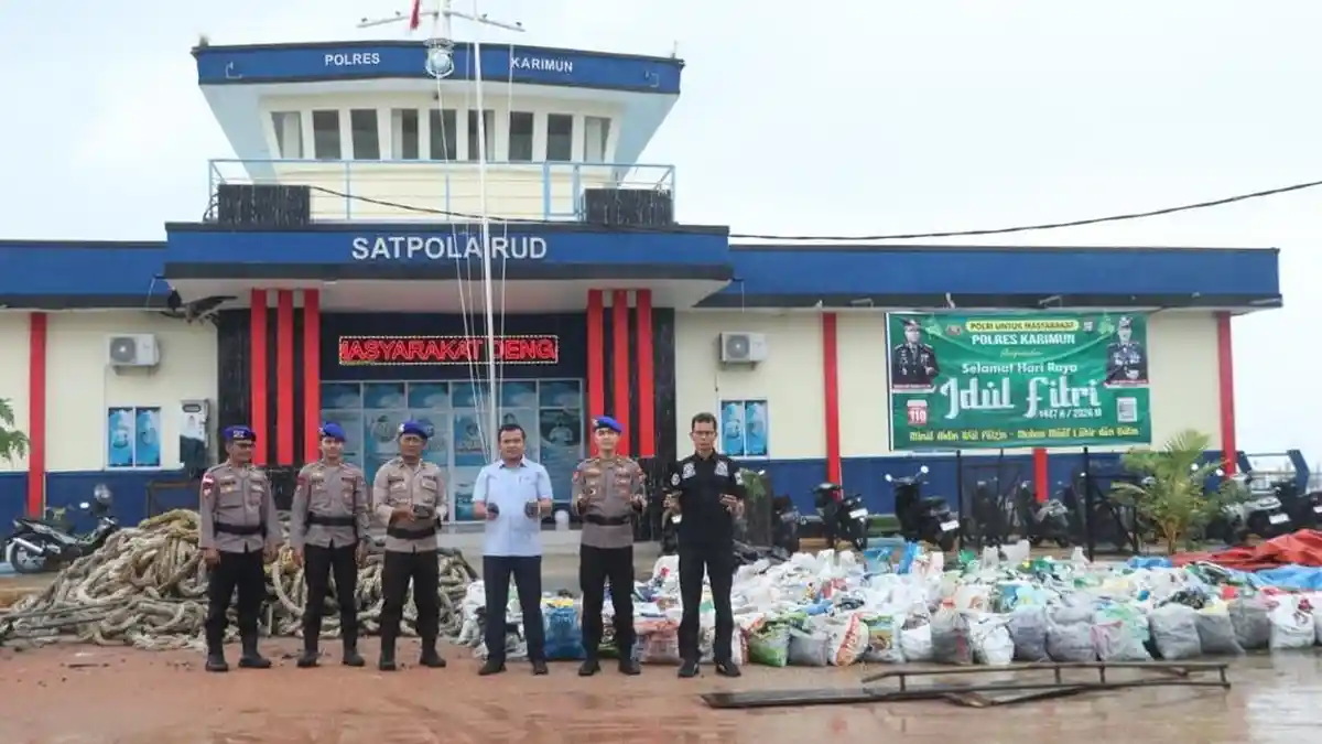 Satpolairud Polres Karimun Gagalkan Pengiriman Ilegal 9,5 Ton Terak Timah