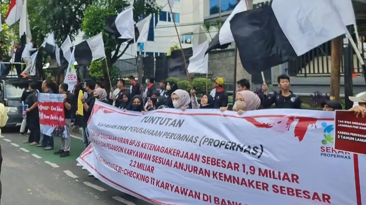 Badai PHK Melanda Anak Usaha BUMN, Serikat Karyawan Gelar Aksi di Kantor Perumnas