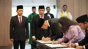 Pesepakbola-kelahiran-Belanda-Jay-Idzes-resmi-jadi-WNI.jpg