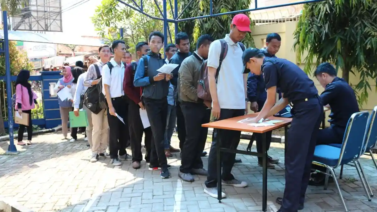 Gelar Job Fair, Bea Cukai Tangerang Diserbu Ribuan Pencari Kerja