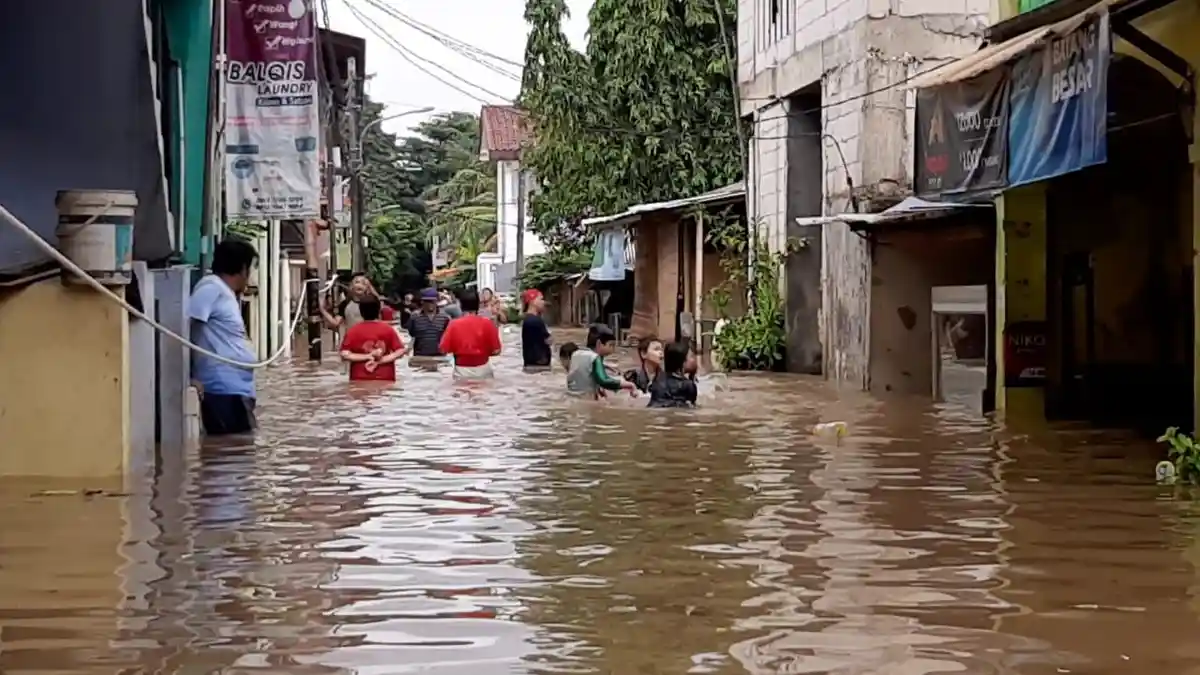 PERINGATAN DINI BMKG, Hujan Deras di Jabodetabek Masih Akan Berlangsung Hingga Sabtu Hari Ini