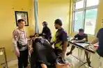 ODGJ Ngamuk Bacok Polisi Pakai Kapak Korban Luka Sobek Lengan Kiri