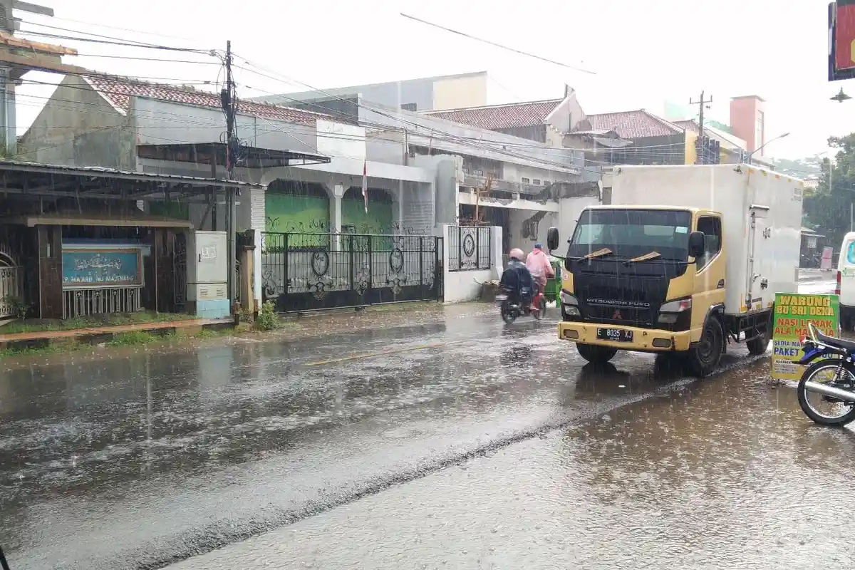 Prakiraan Cuaca Cilacap Hari Ini Sabtu 5 November 2022: Waspada Hujan Lebat!