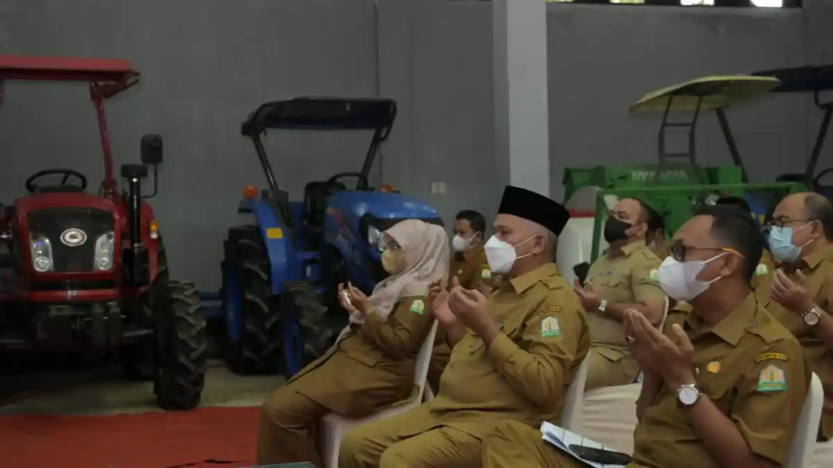 Ikut Zikir dan Doa dari UPTD Dinas Pertanian, Sekda Sapa Guru dan Murid SLB Se-Aceh