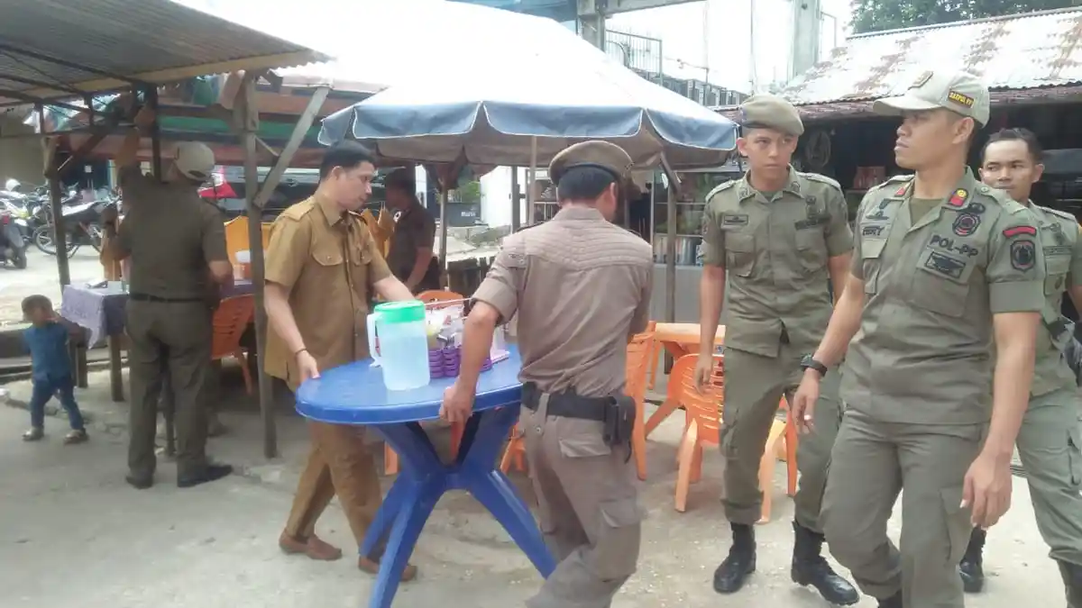 Satpol PP Kembali Tertibkan PKL Nakal di Sarolangun