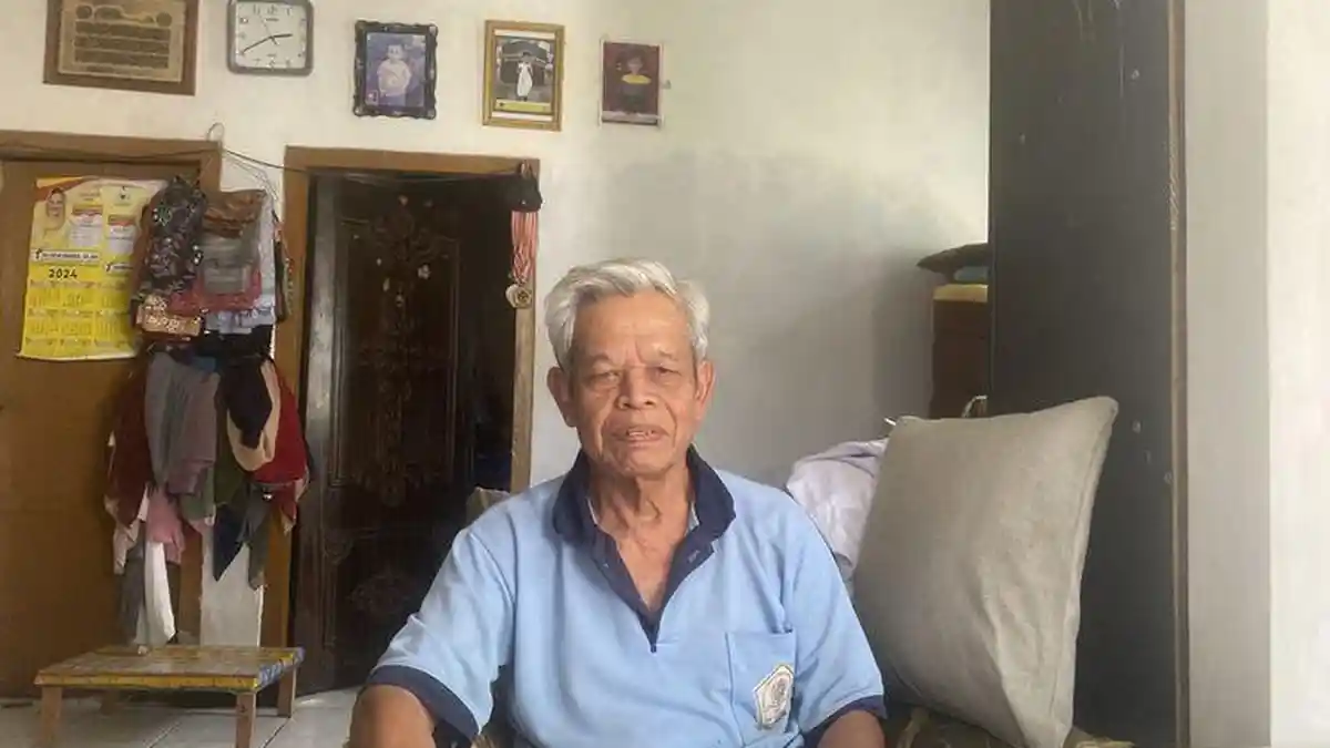 SOSOK Pak Apip, Guru Honorer Pasrah Cuma Dibayar Rp300 Ribu, Malu Daftar CPNS, Kini tak Bisa Jalan