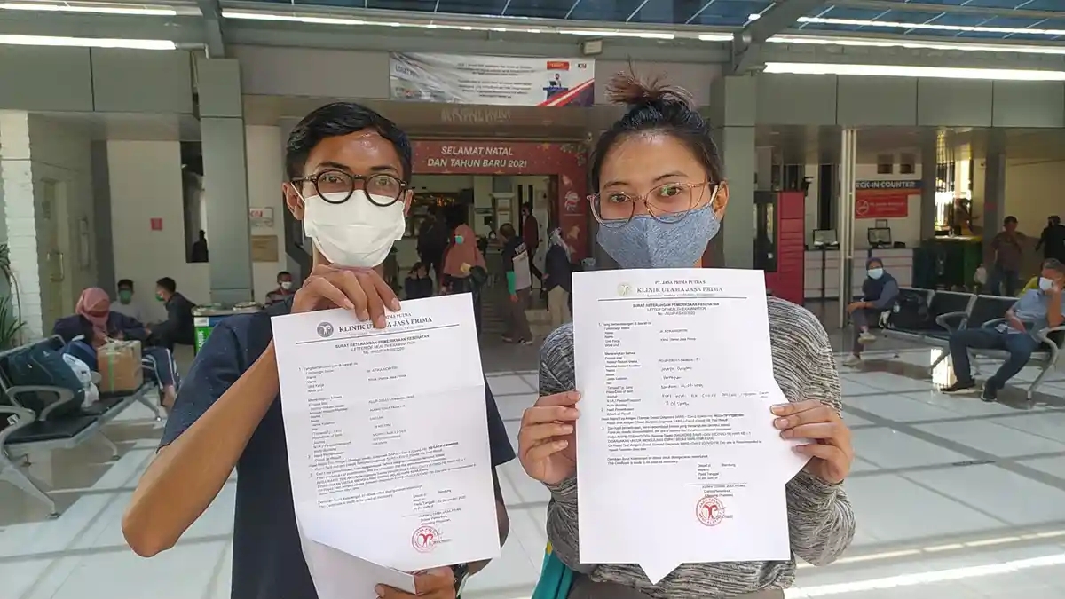 Antre Sampai 3 Jam, Calon Penumpang Kereta Api Ngeluh Rapid Test Antigen di Stasiun Kiaracondong