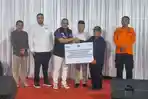 Korban Longsor Pasirlangu Bandung Barat Dapat Bantuan Air Bersih dan Perlengkapan Sekolah