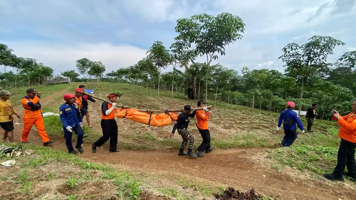 BREAKING NEWS: 2 Jenazah Mahasiswa KKN UIN Walisongo Hanyut di Kendal Ditemukan 3,5 Km dari TKP