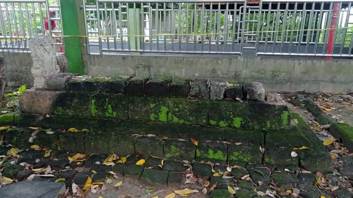 Batu Nisan Makam Mbah Tameng Cicit Sunan Giri Gresik Hilang Dicuri, Lemahnya Pengawasan Jadi Sorotan