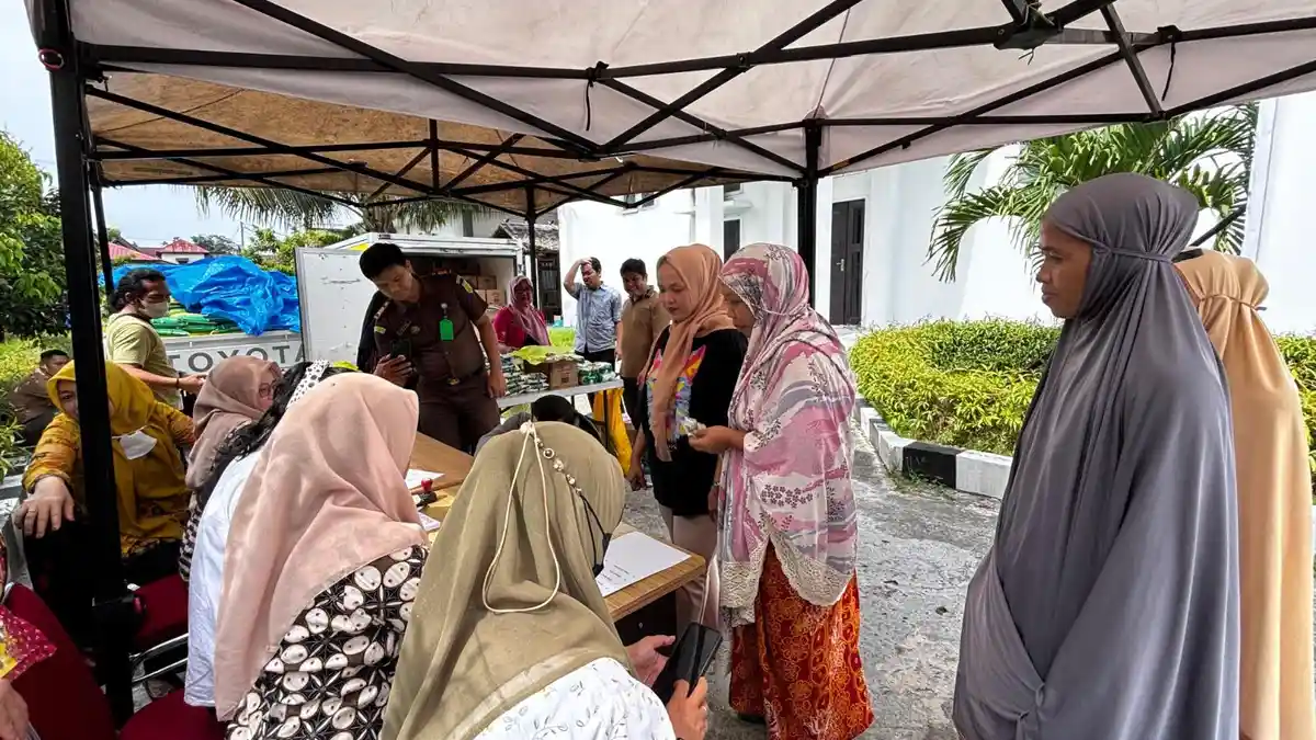 Pasar Murah Ramadan di Polman Diserbu Warga, 250 Paket Sembako Ludes