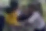 video-viral-dua-siswi-SMP-di-Kabupaten-Muna-Sulawesi-Tenggara-berkelahi.jpg